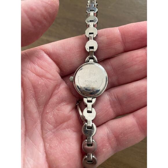 Fossil F2 Ladies Watch Rhinestone Metal Band Round 20mm case Mother of Pearl - Picture 4 of 4